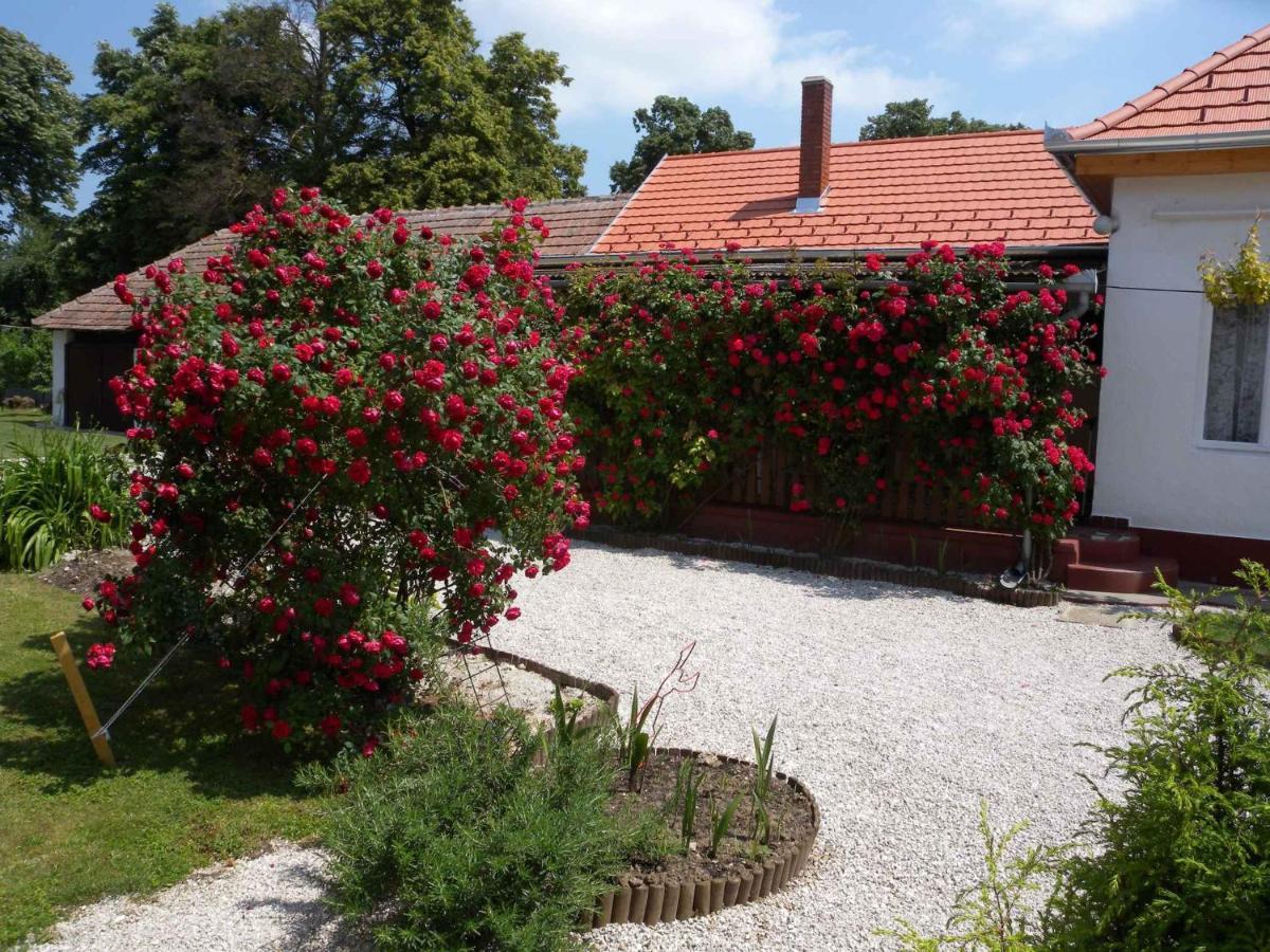 Holiday Home Balatonbereny/Balaton 18150 Exterior foto